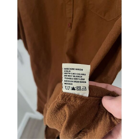 Alexander Julian Organic Cotton Men’s Button Up - Picture 5 of 5